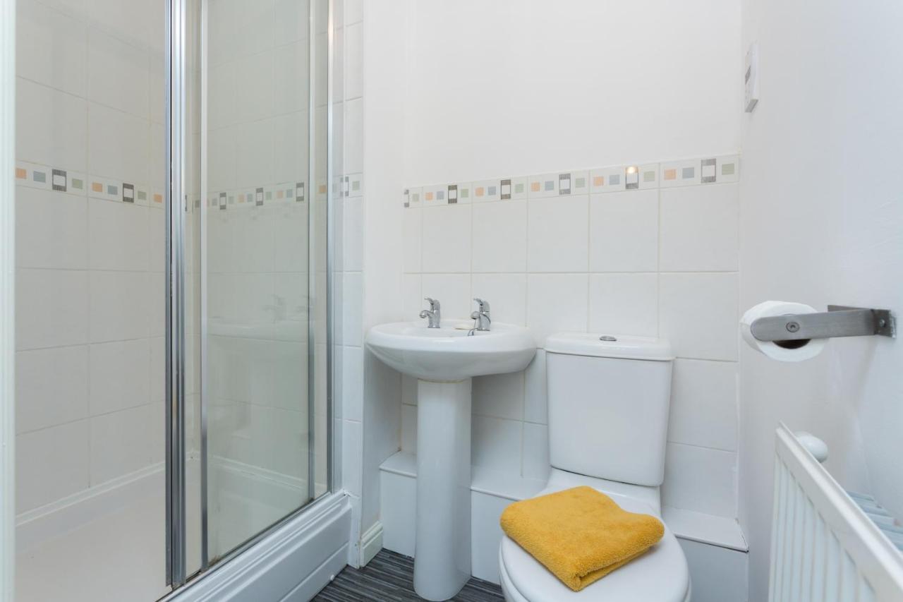 プレストン Great Park Townhouseヴィラ エクステリア 写真